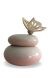 Keramische urn met vlinder