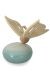 Handgemaakte zacht groene baby urn met houten vlinder