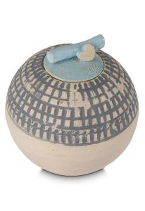 Handgemaakte keramische mini urn met grijze strepen