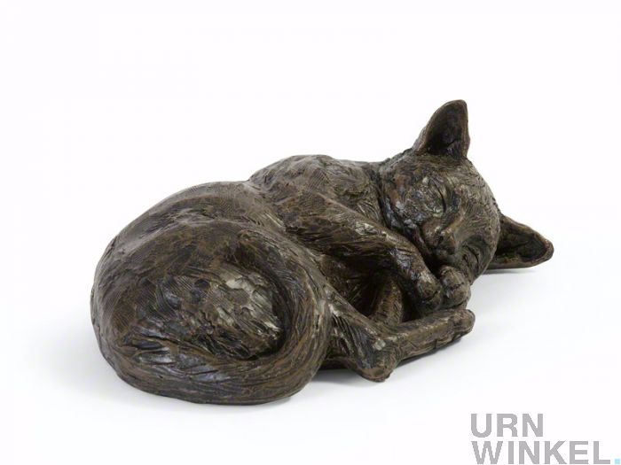 Kattenurn 'Rustende kat', een unieke dierenurn voor uw poes of kat.
