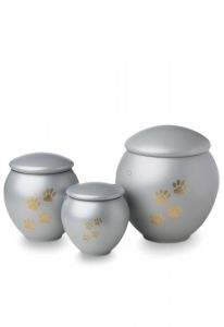 Dierenurn met goudkleurige dierenpootjes