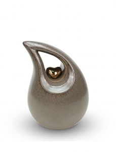 Keramische mini urn met hartje