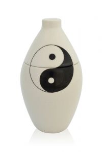 Handbeschilderde mini urn 'Yin Yang'