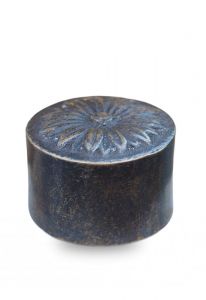 Bronzen mini urn met margriet