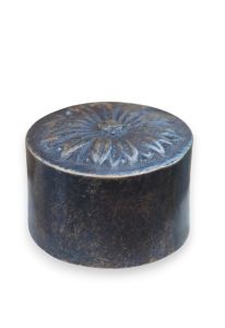 Bronzen mini urn met margriet