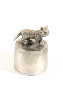 Poes staand met prooi urn zilvertin | SALE