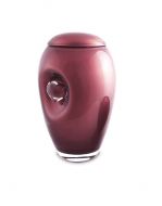 Kristal glazen urn met hart Bordeaux rood