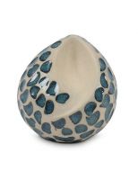 Handgemaakte traandruppel mini-urn van keramiek 'Ohm' - groenblauw