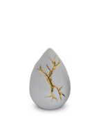 Kleine traandruppel urn 'Kintsugi' wit met bladgoud