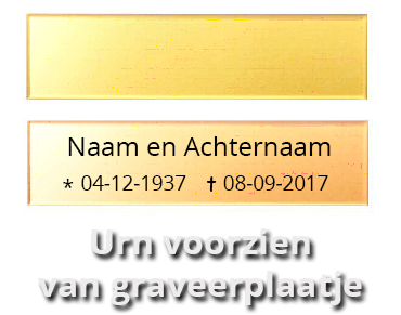 Urn voorzien van gravure d.m.v. een graveerplaatje